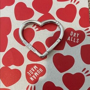HUMAN MADE(Japan brand) HEART CARABINER - SILVER